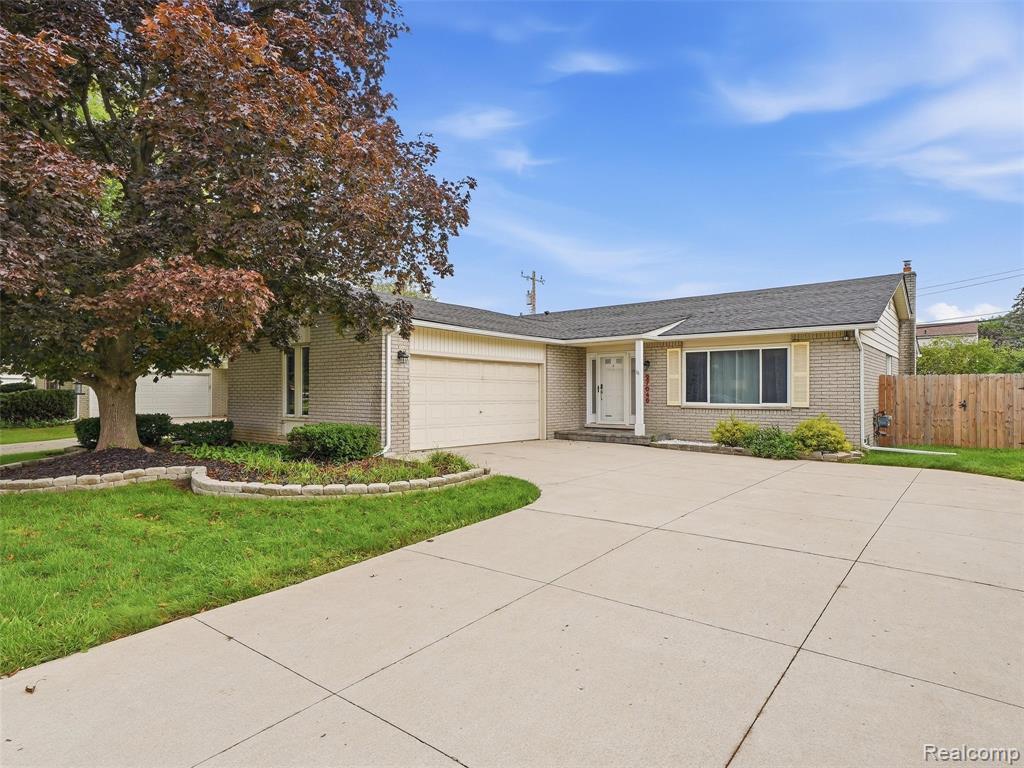 27046 Fairfax Street — photo