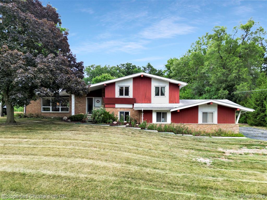 1342 Lake Crescent Drive — photo