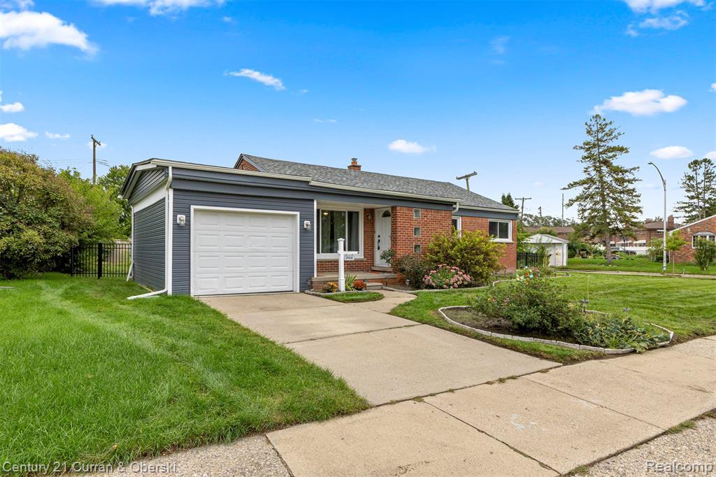29530 Robert Drive — photo
