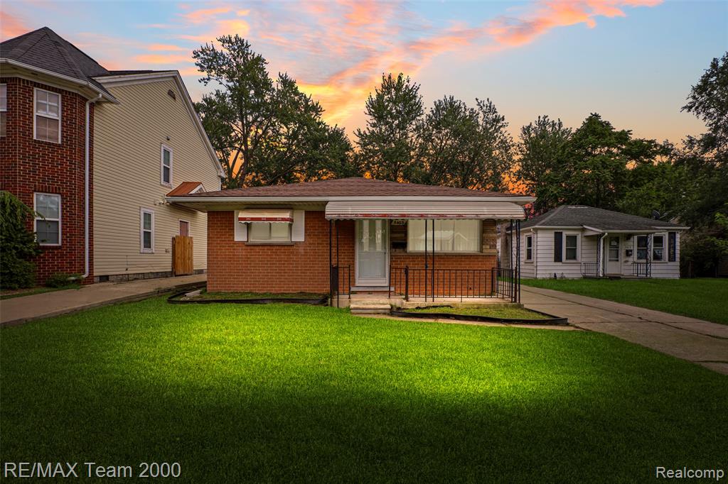 5403 Katherine Street — photo
