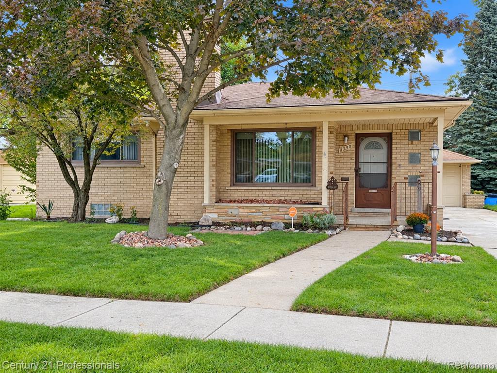 9290 Jerome — photo