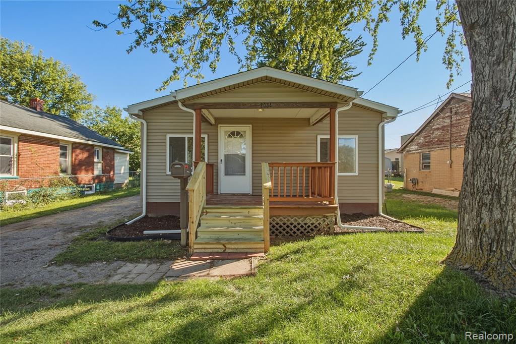 2034 Kenneth Street — photo