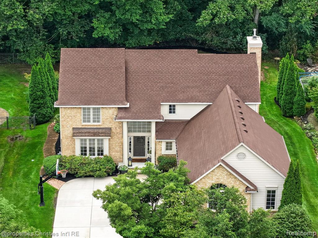 18032 Cascade Drive — photo