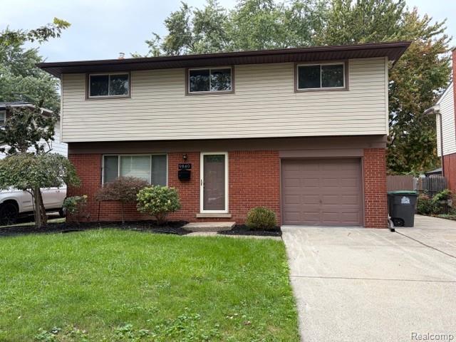 9840 William Street — photo