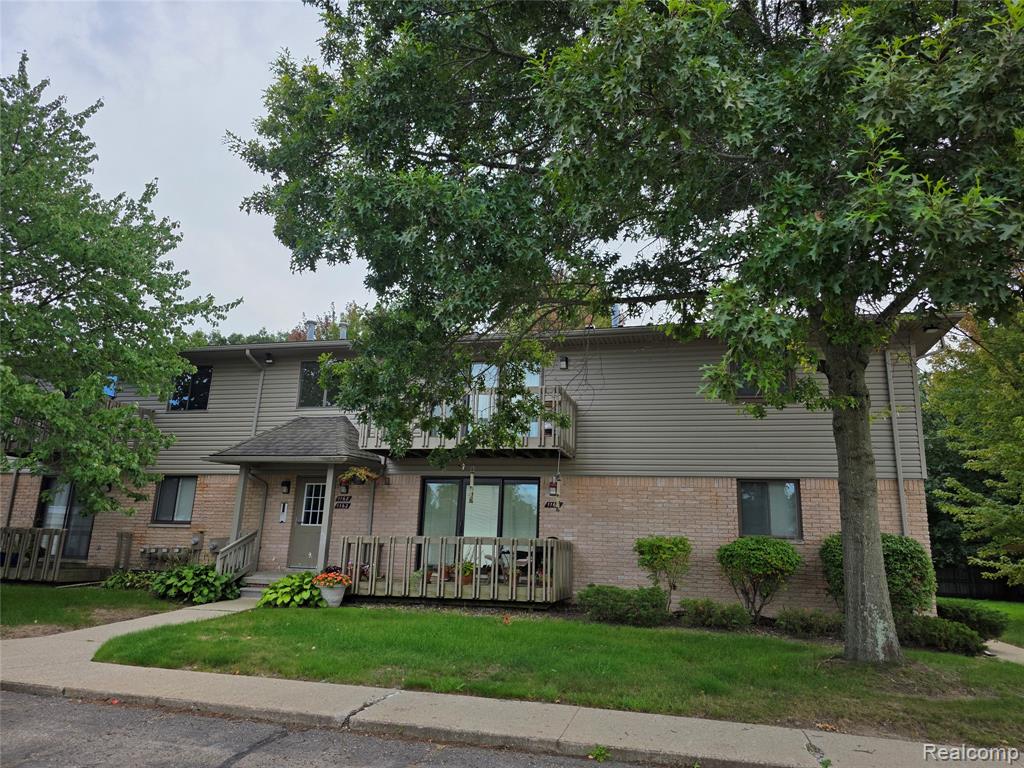 1164 Hillcrest Drive — photo