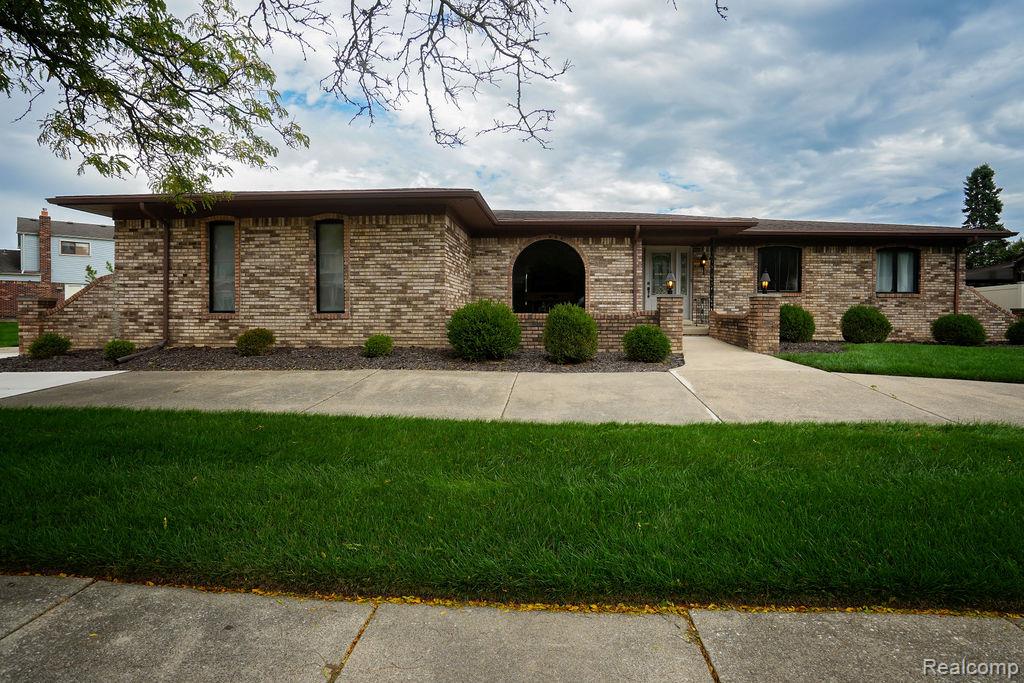 18071 Ryanwood Drive — photo