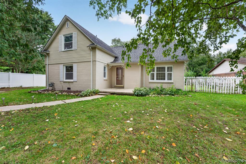 9470 Mortenview Drive — photo