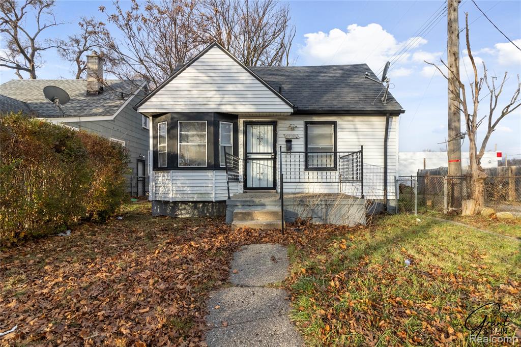 19035 Fielding Street — photo