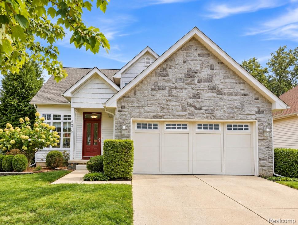 621 Creekside Court — photo