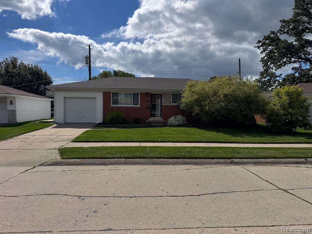 23342 Shoreview Street — photo