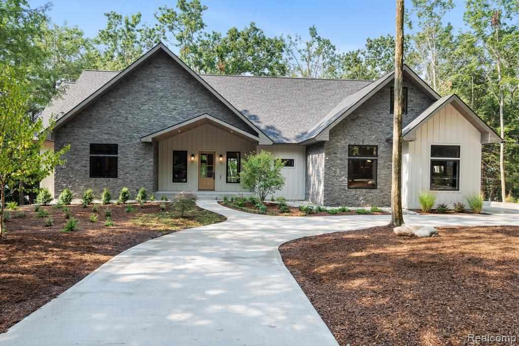 1333 Pinetree Trail — photo