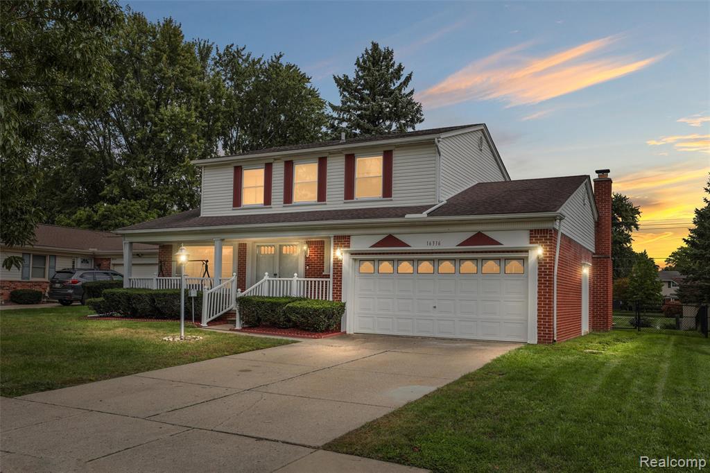 16316 Golfview Street — photo