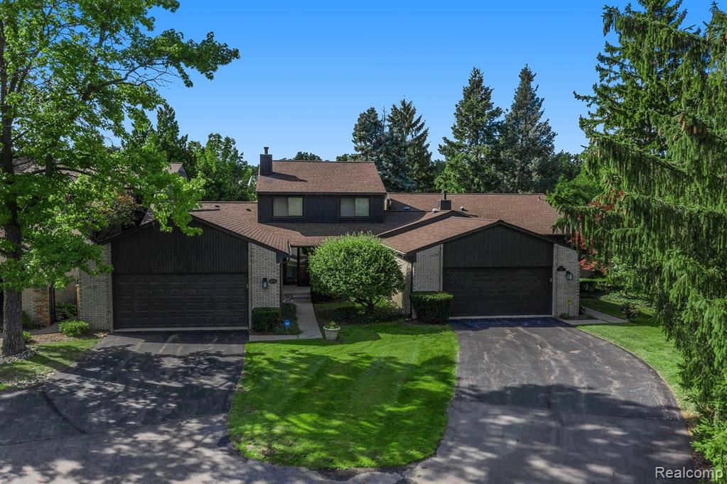 4190 Wabeek Lake Drive — photo