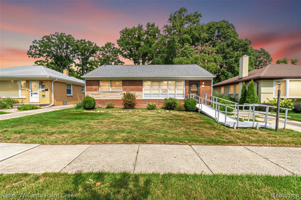 2425 Derby Road — photo