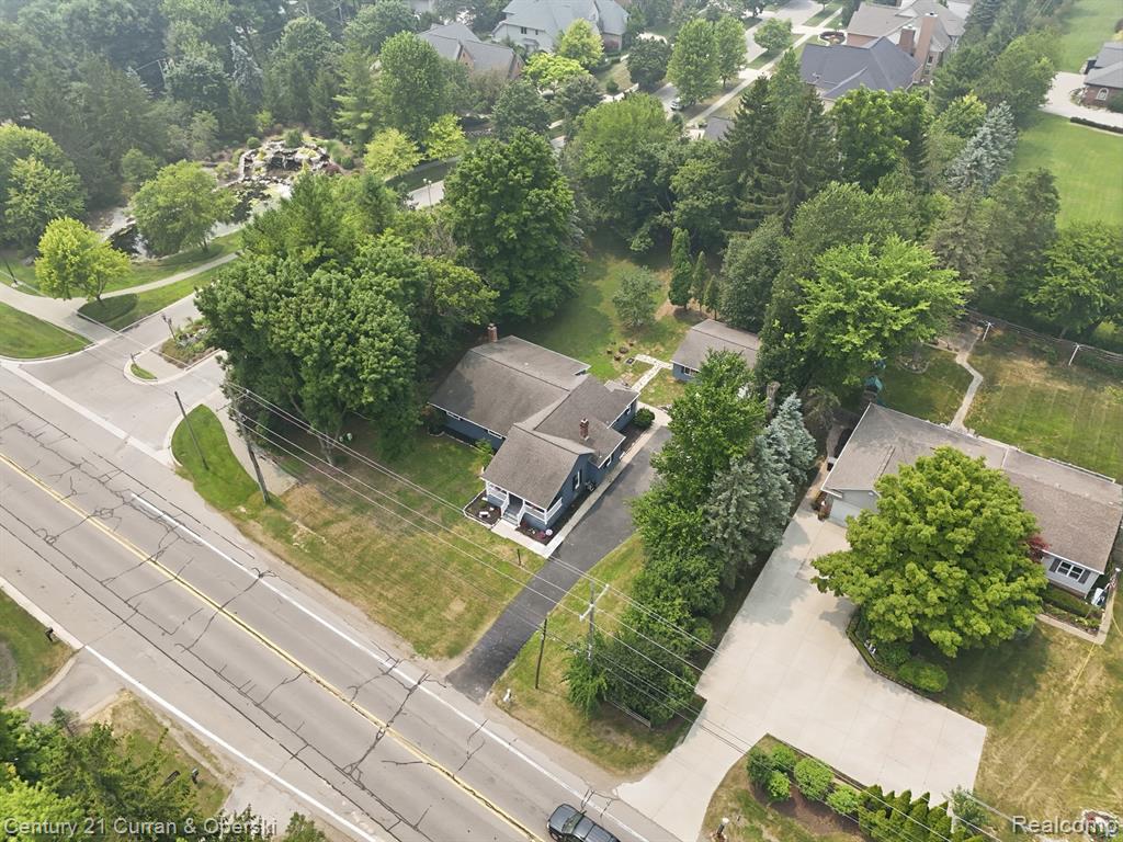 17875 Beck Road — photo