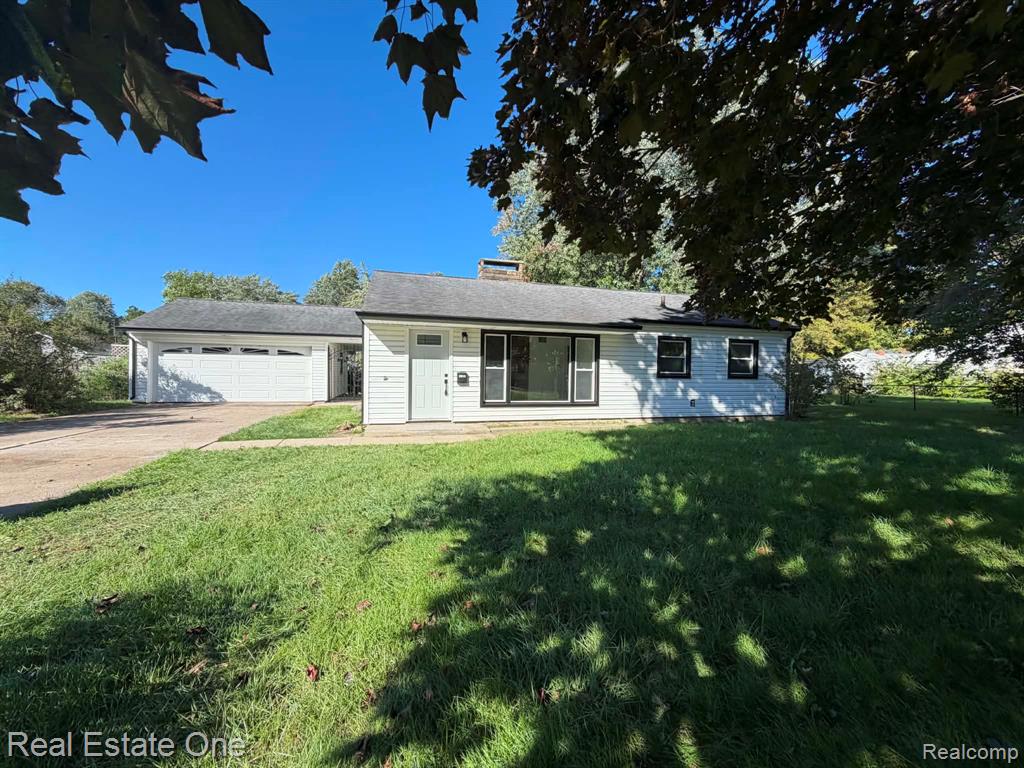 1396 Potter Boulevard — photo