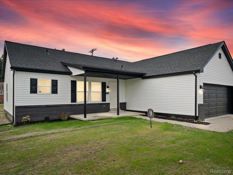 4351 Bridgeport Court — photo