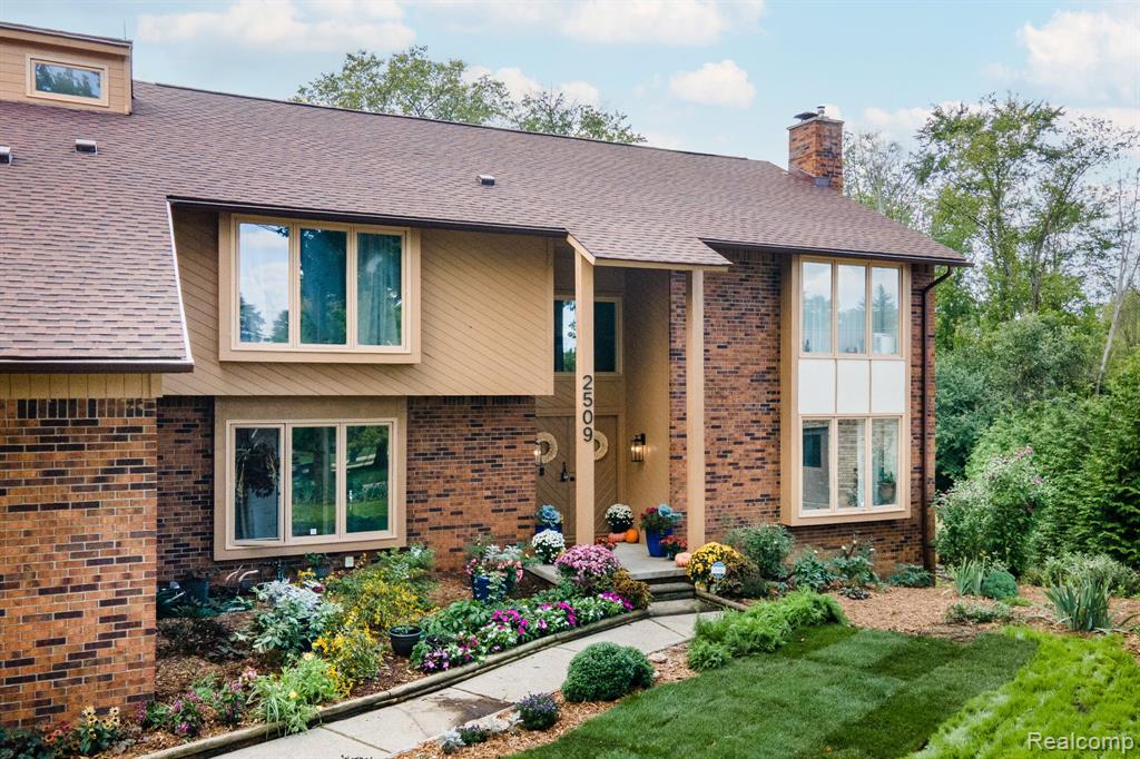 2509 Munster Road — photo