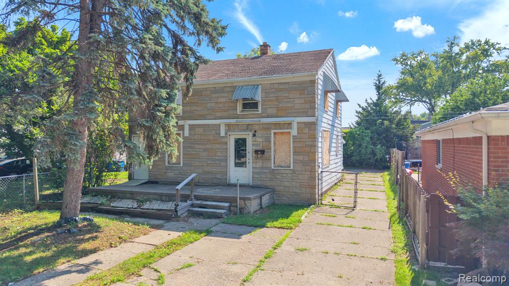 5365 Campbell Street — photo