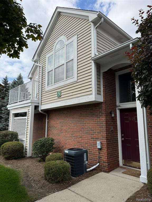 4125 Berkshire Drive — photo