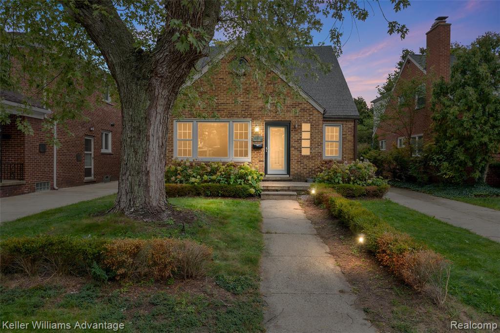 410 Catalpa Drive — photo