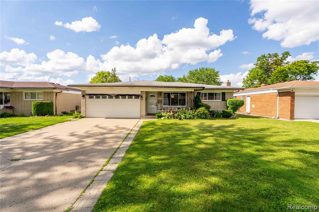 3173 Hedge Drive — photo