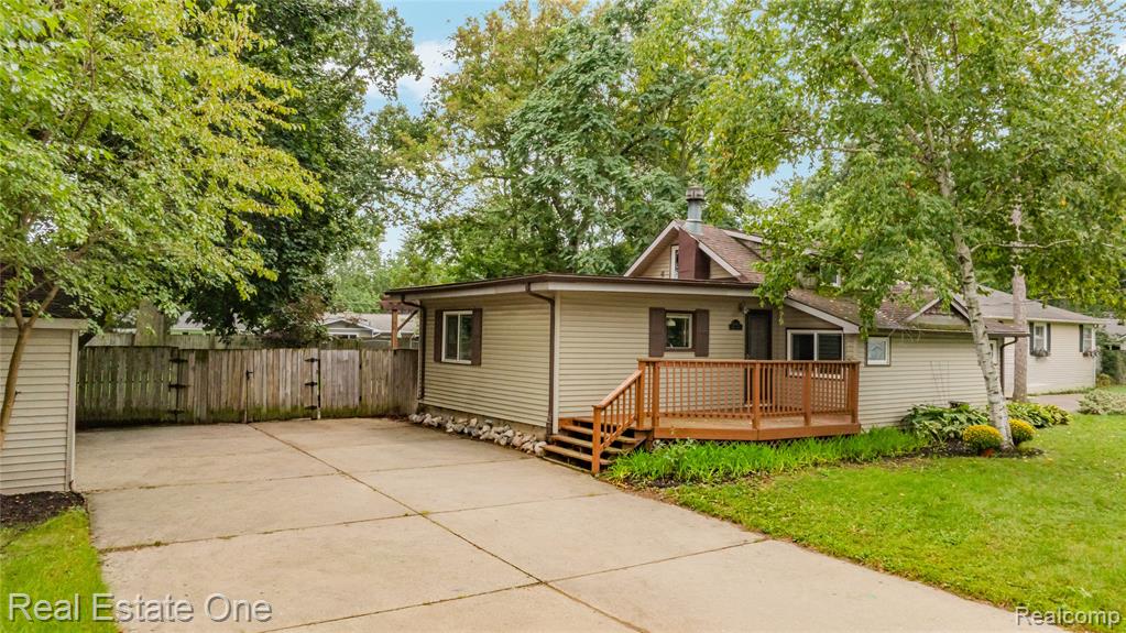 8643 Hibbing Street — photo
