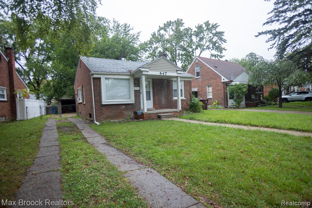 447 Brentwood Street — photo
