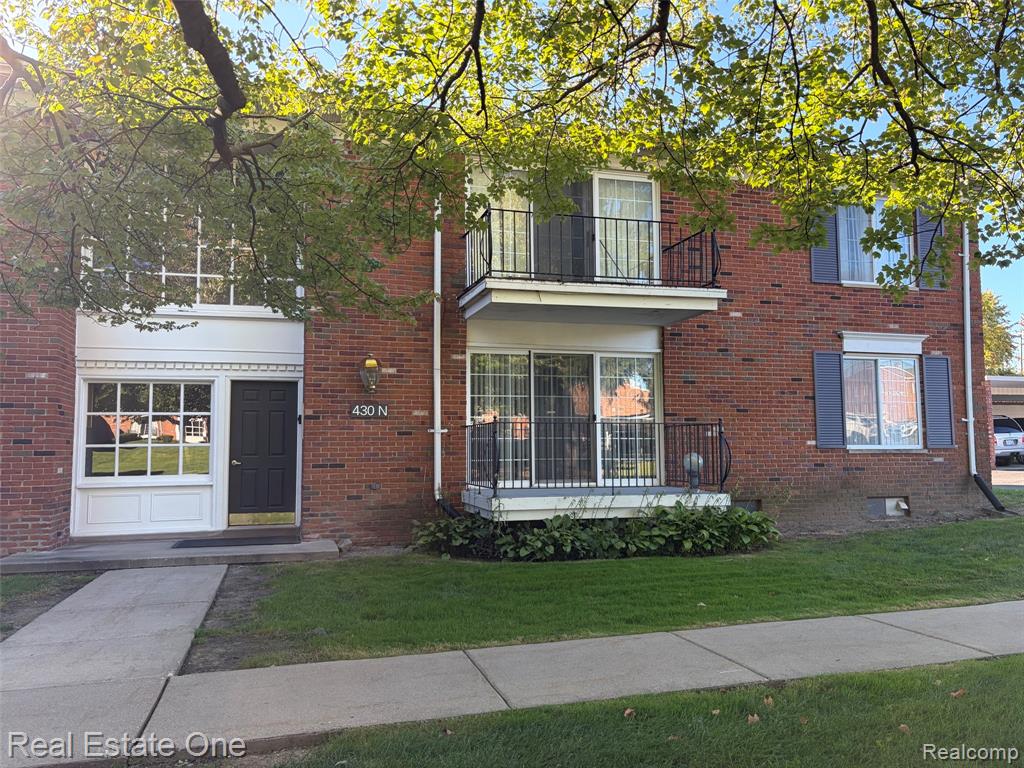 430 N Fox Hills Drive #5 Up — photo