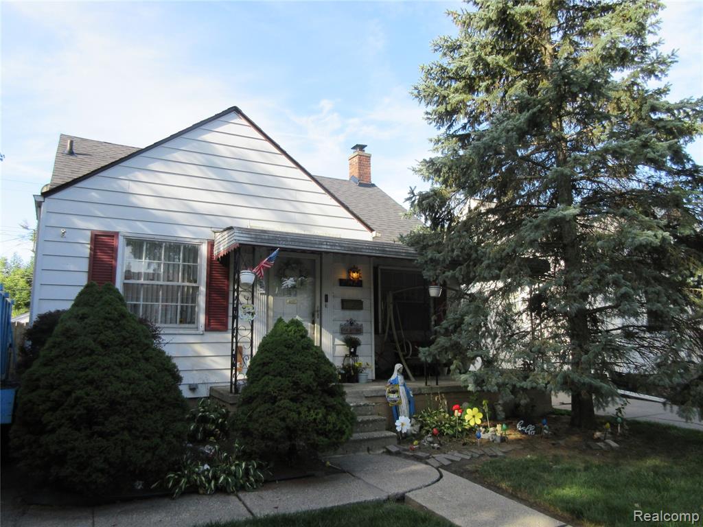 20428 Elkhart Street — photo