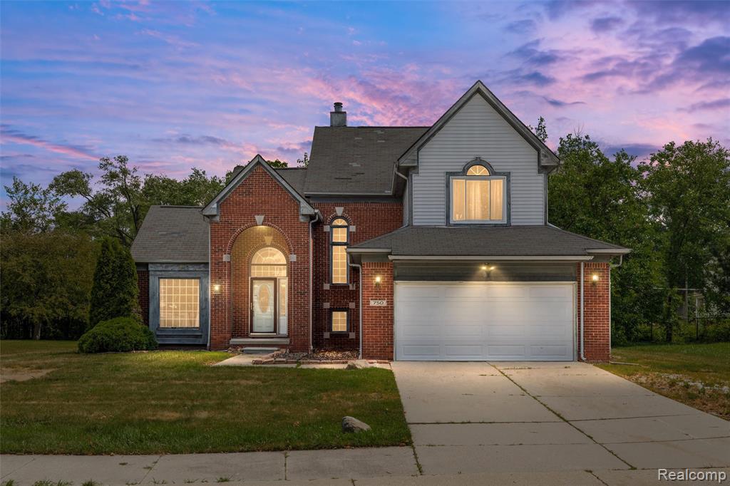 750 Clairpointe Woods Drive — photo