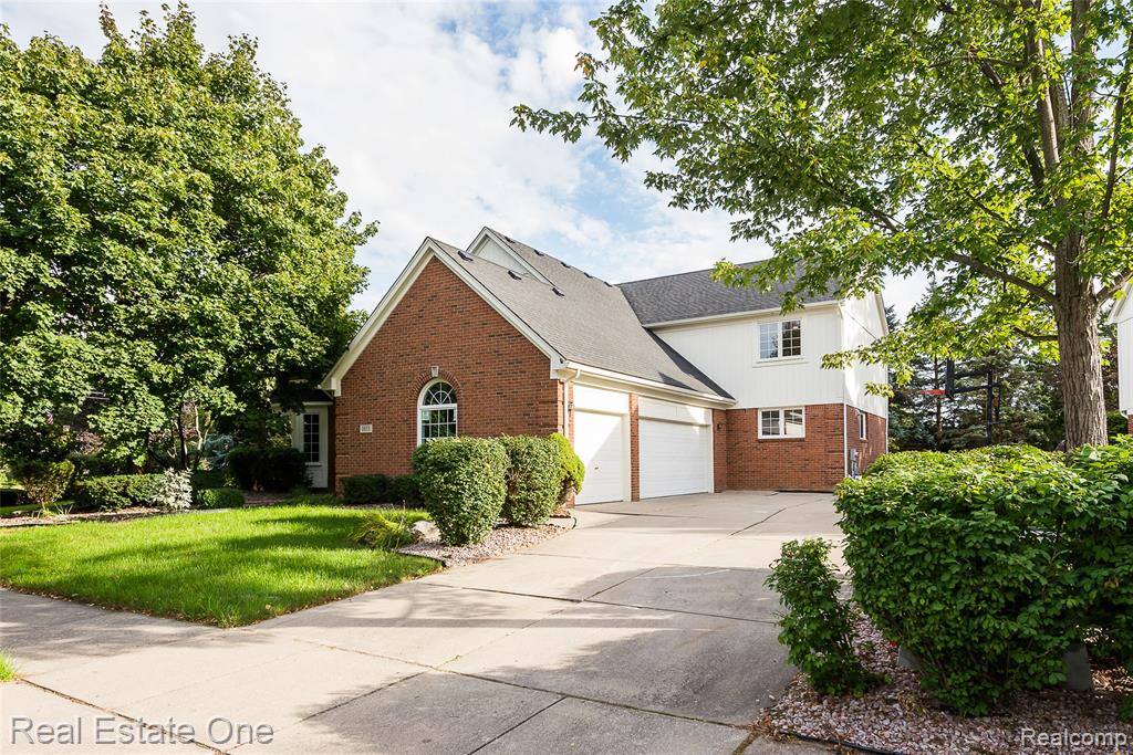 1013 Rochelle Park Drive — photo
