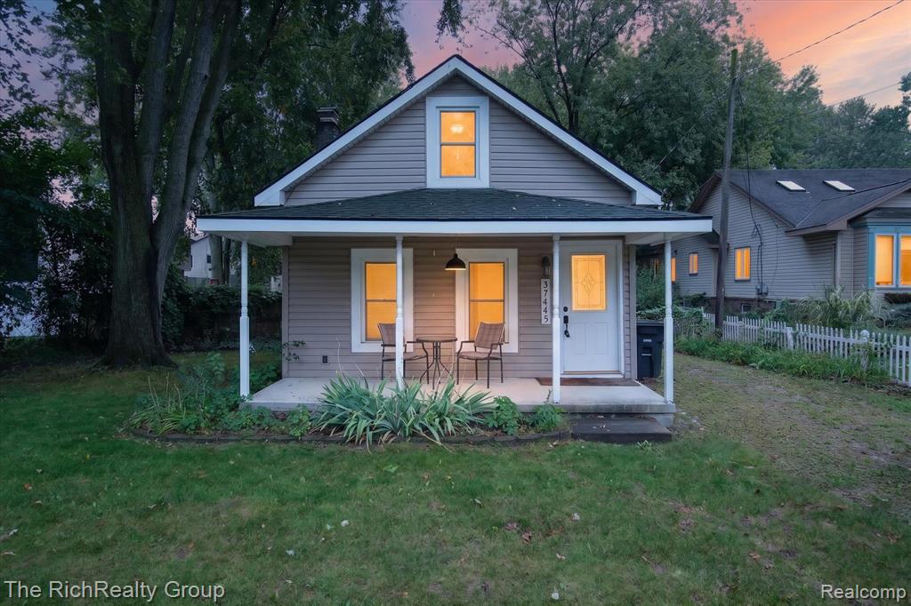 37445 Marquette Street — photo