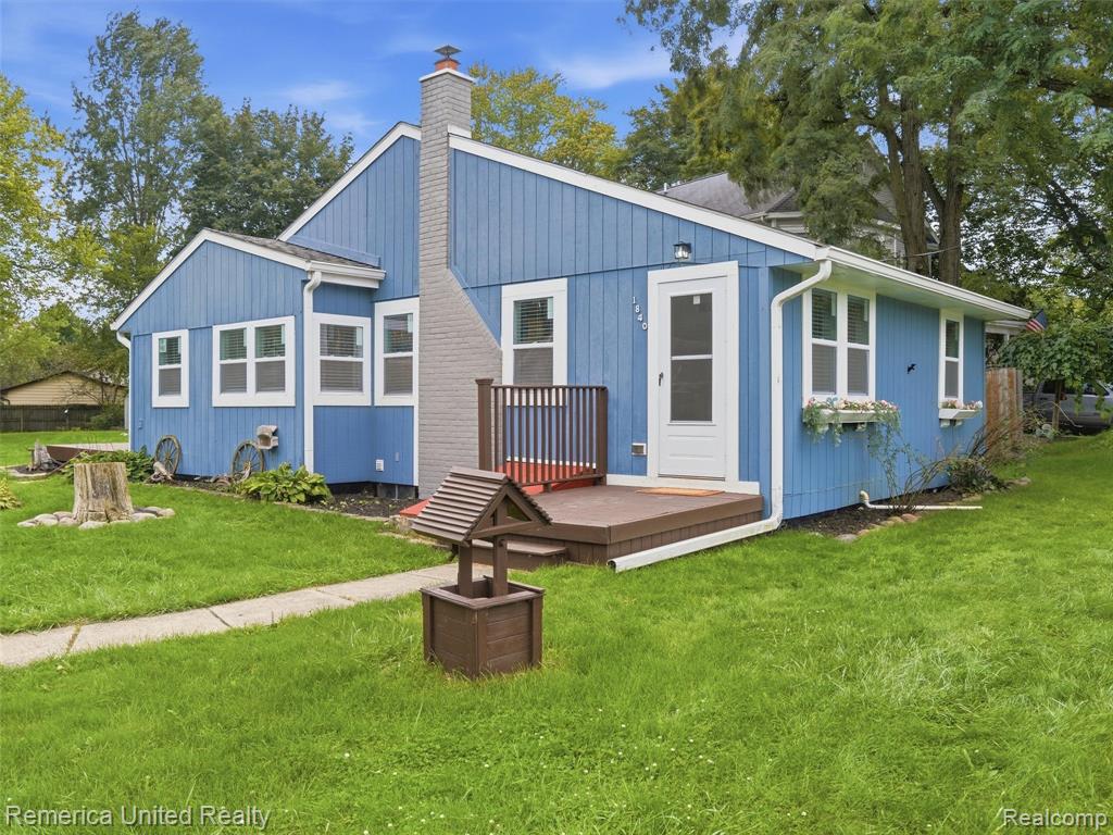 1840 Maxfield Road — photo
