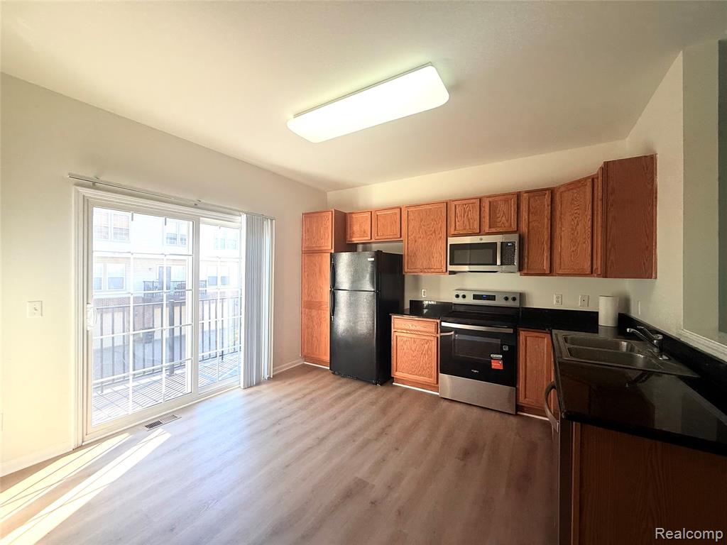 28008 Declaration Road, Novi, MI 48377 — photo 2