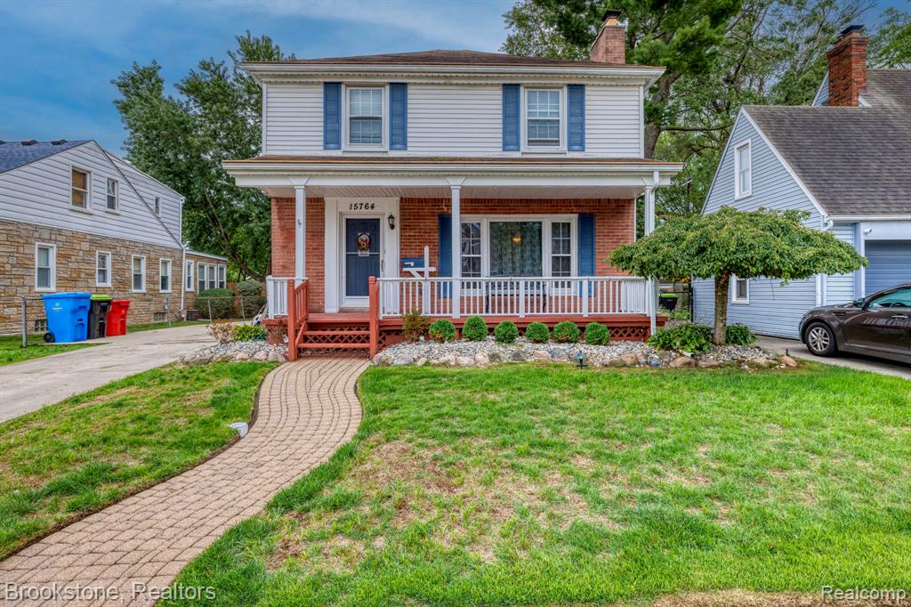 15764 Deerfield Avenue — photo