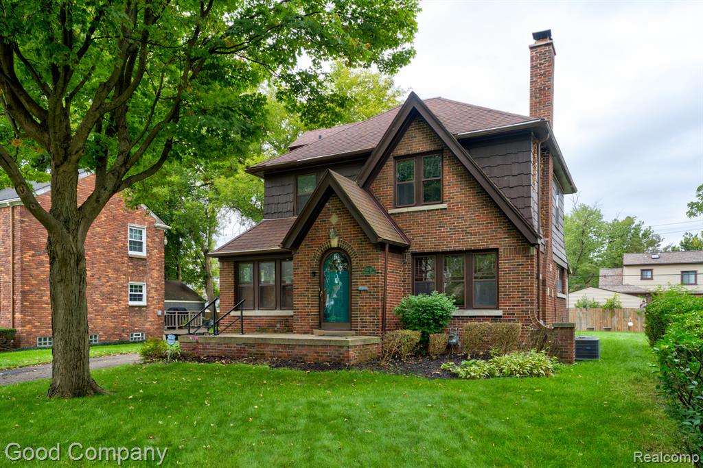 15137 Warwick Street — photo