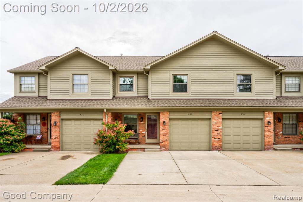 416 Oakgrove Court — photo
