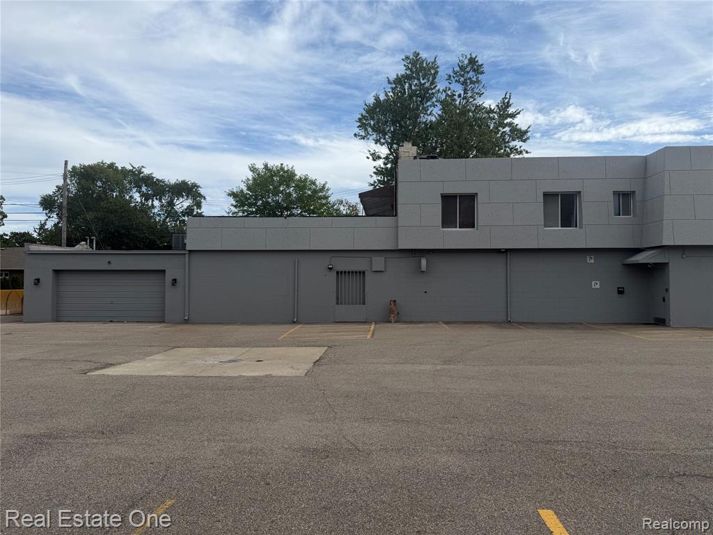243 E 14 Mile Road — photo