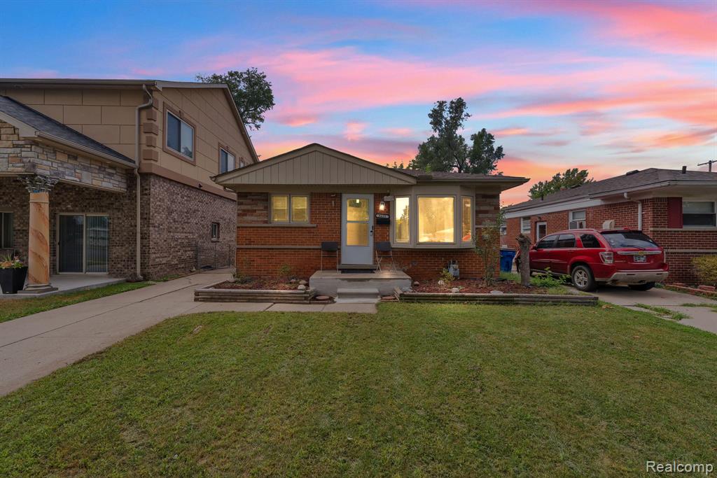 6625 N Beech Daly Road — photo