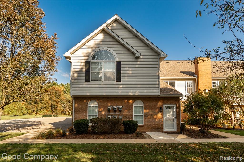 740 Olde English Circle — photo