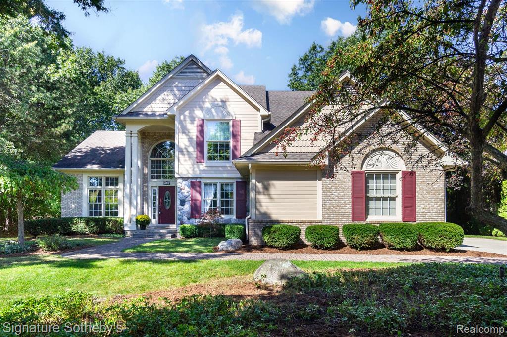 7250 Aaronway Drive — photo