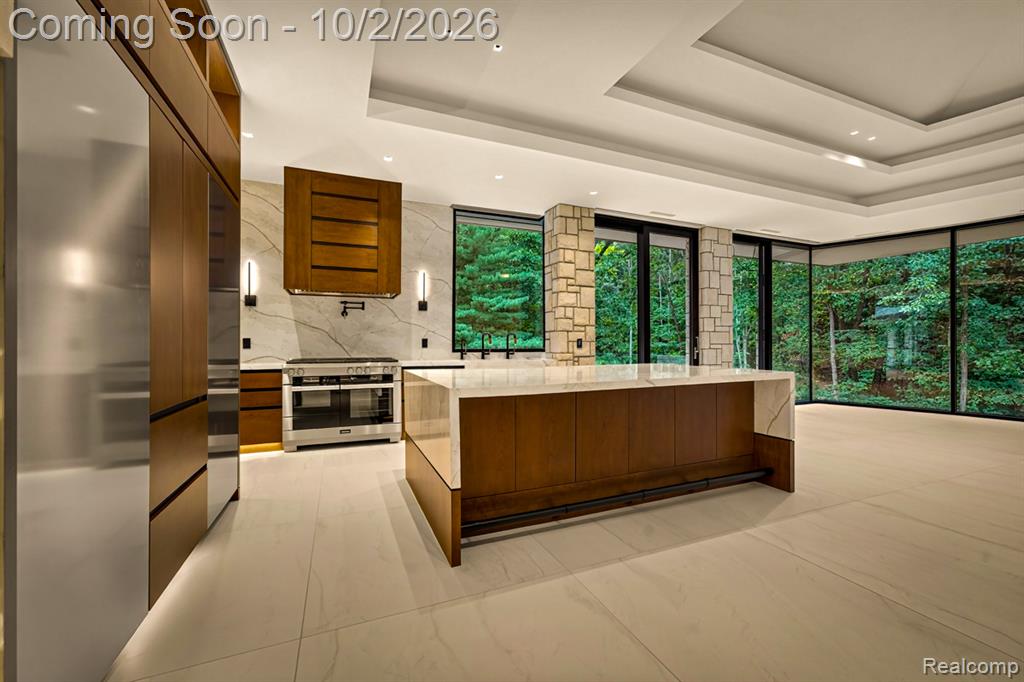 3075 High Hillcrest Drive — photo
