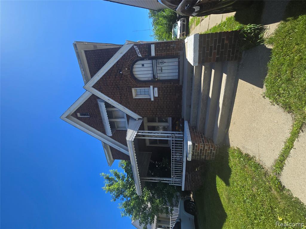 14002 Wisconsin Street — photo