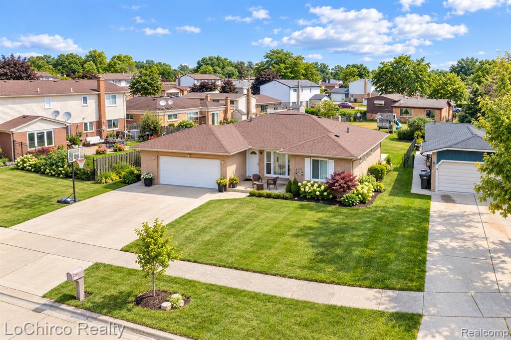 38134 Chatham Court — photo