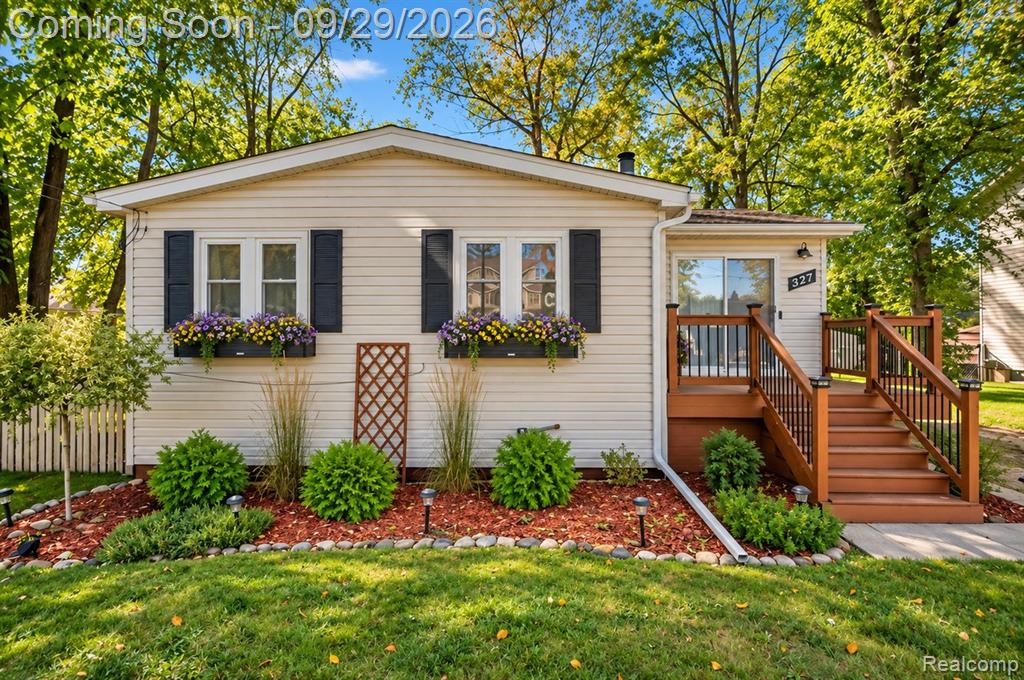 327 Orion Terrace — photo