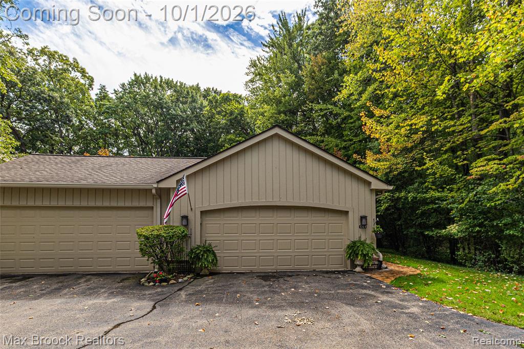 1364 Bramblebush Run — photo