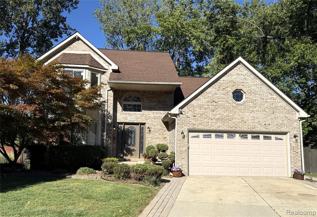 27210 Maple Wood Drive — photo