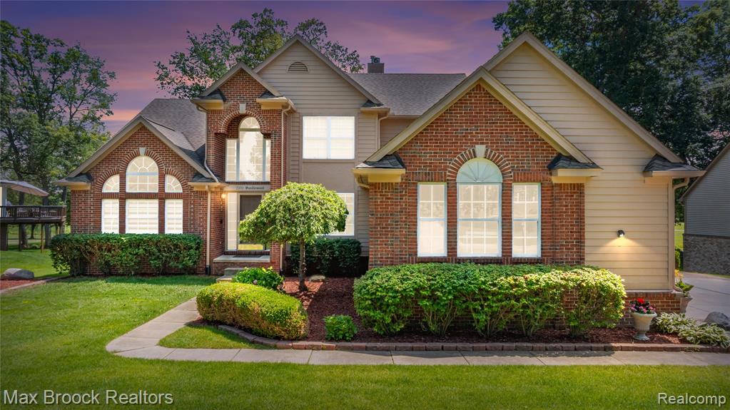 2322 Sandlewood Drive — photo