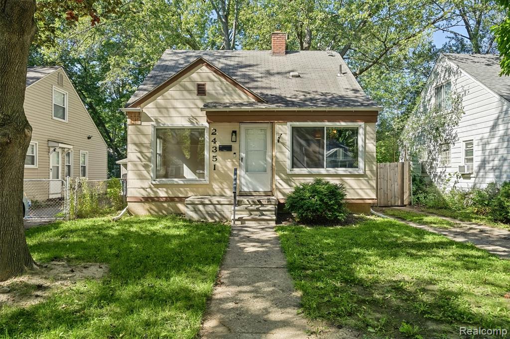 24351 Parklawn Street — photo